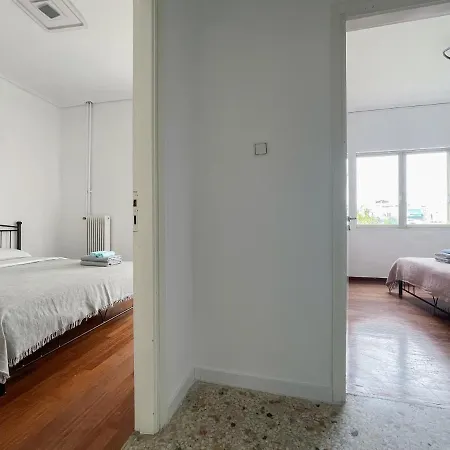 Apartment 2-bedroom Atelier Near The Center *