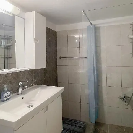 2-bedroom Atelier Near The Center *