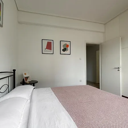 2-bedroom Atelier Near The Center Athens
